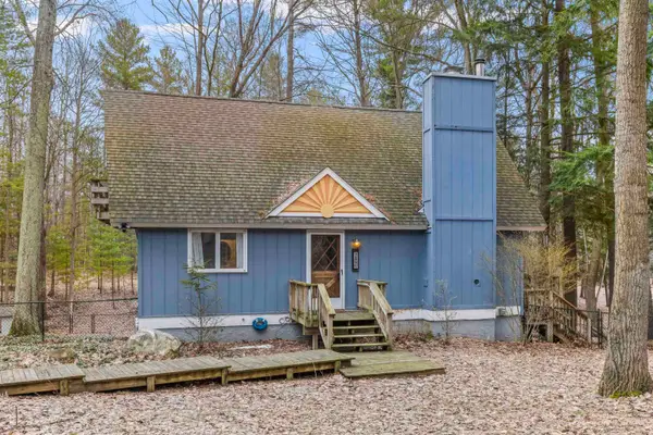 7560 Peaceful Valley, Williamsburg, MI 49690