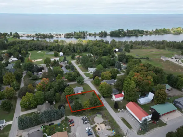 0 S Salisbury, Empire, MI 49630