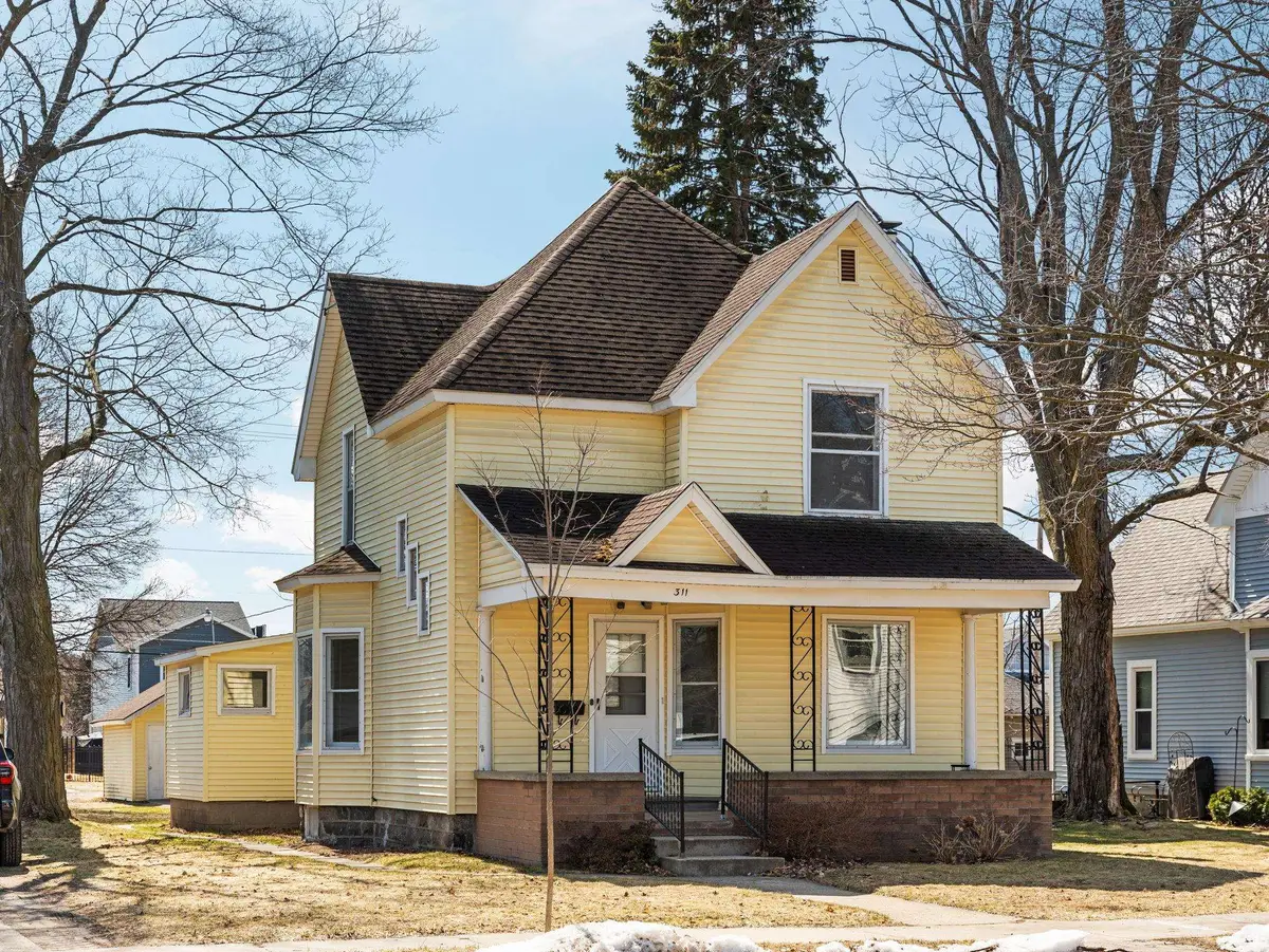 311 W Twelfth ST, Traverse City, MI 49684 - #1