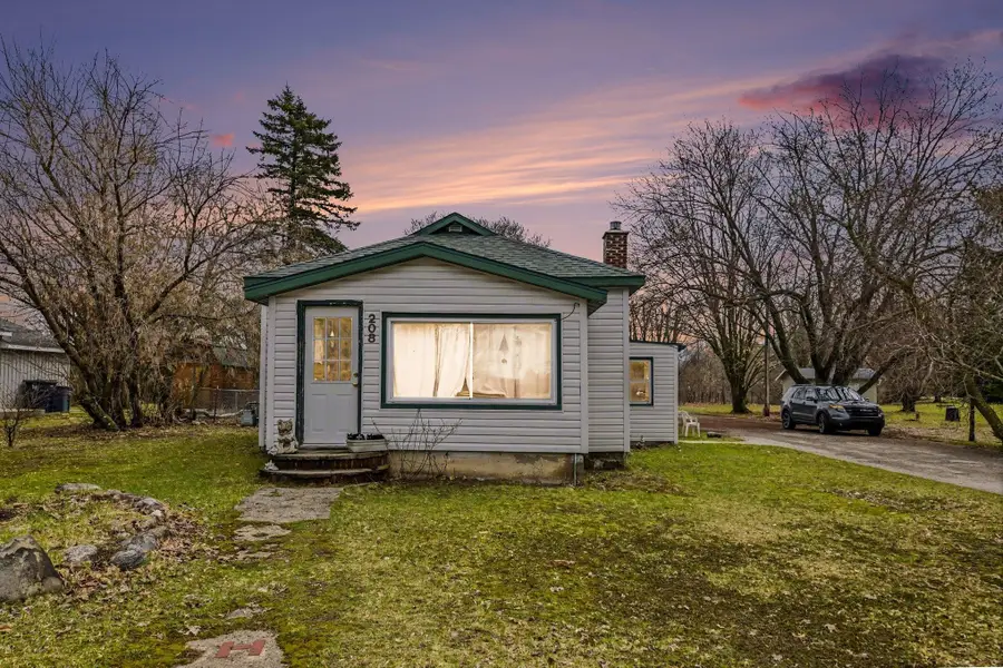 208 N Beech ST, Bellaire, MI 49615 - #2