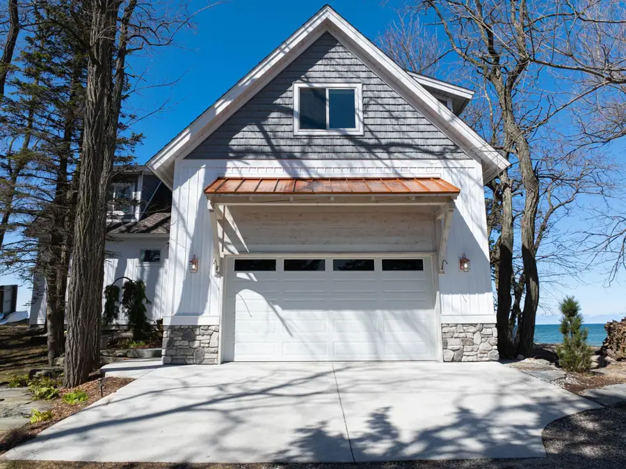 3126 Lake Shore RD, Manistee, MI 49660 - #2
