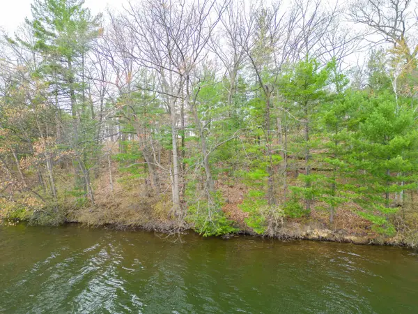 1565 Edgewater, TraverseCity, MI 49684