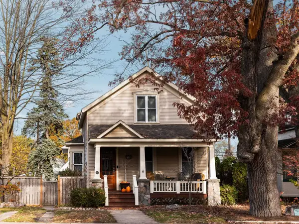 427 Washington, TraverseCity, MI 49684