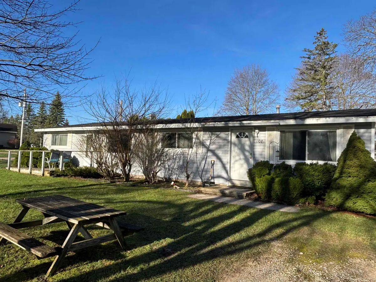 105 & 107 Brand ST, Elk Rapids, MI 49629 - #1
