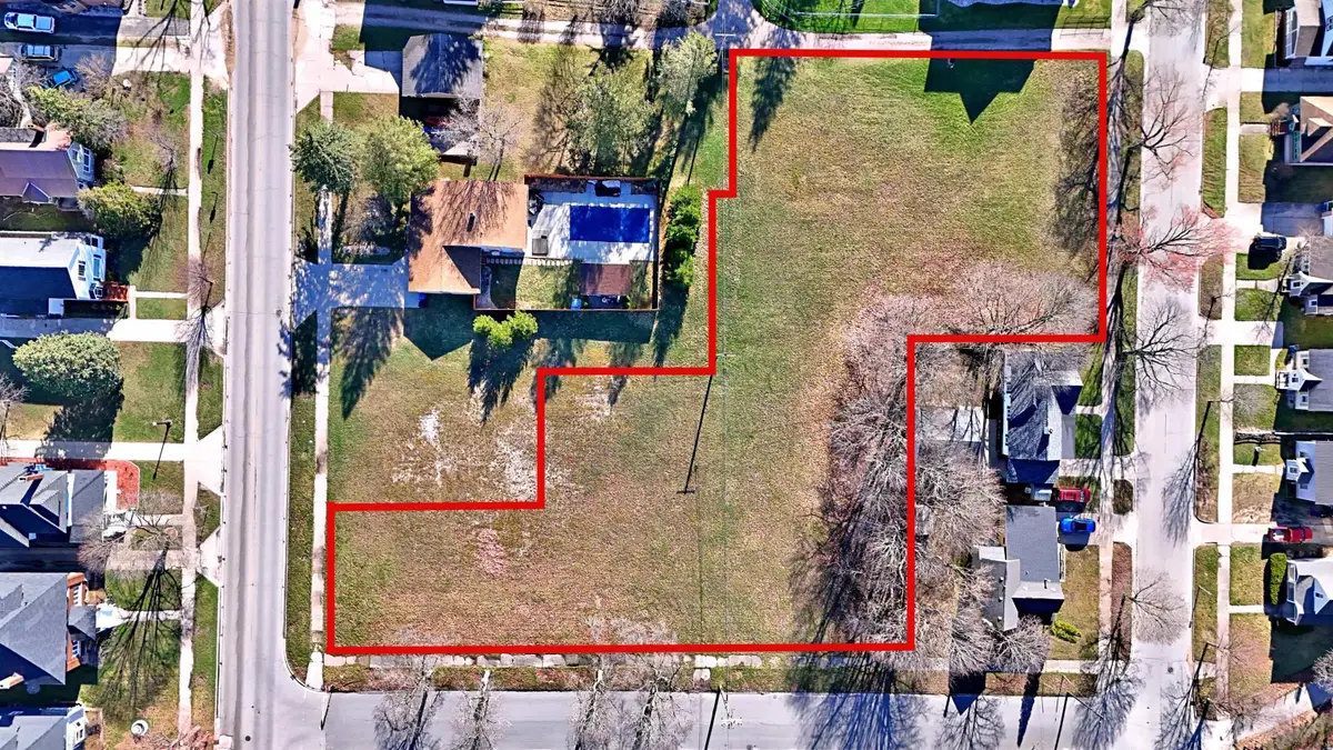 605 E Chapin ST, Cadillac, MI 49601 - #1