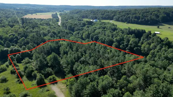 15 S Westview DR, Empire, MI 49630