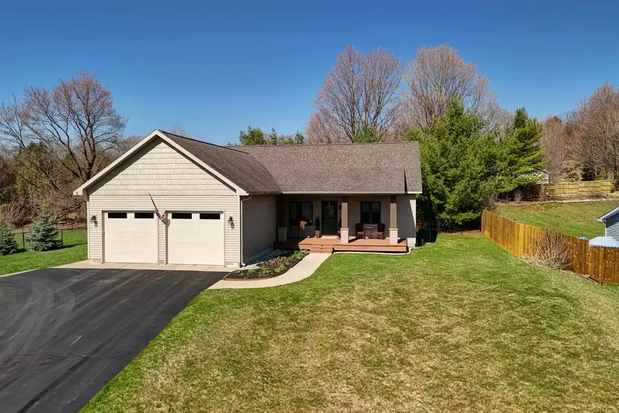 662 Becca LN, Chums Corner, MI 49685 - #2