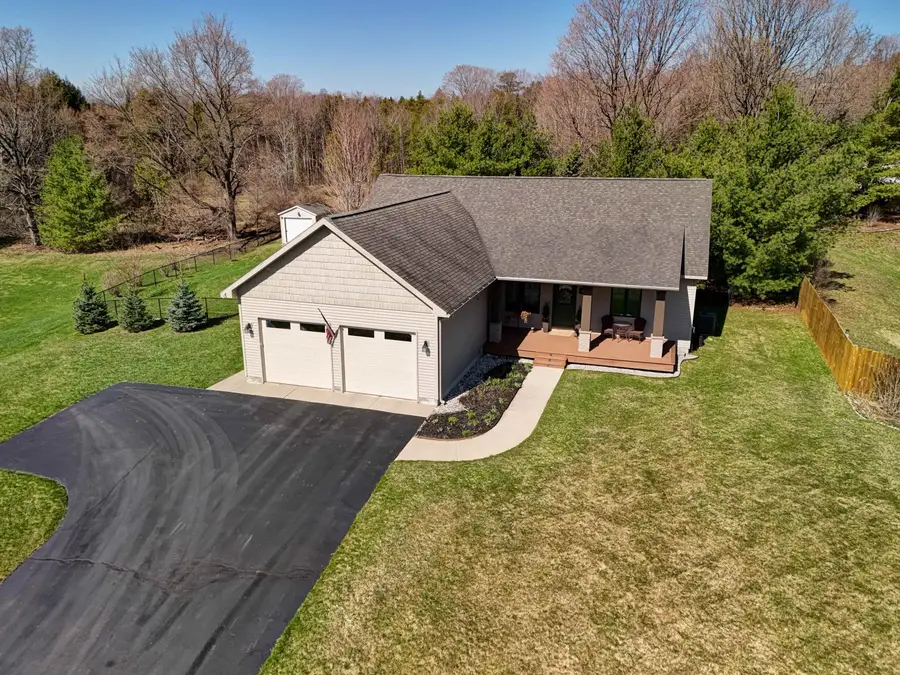 662 Becca LN, Chums Corner, MI 49685 - #3