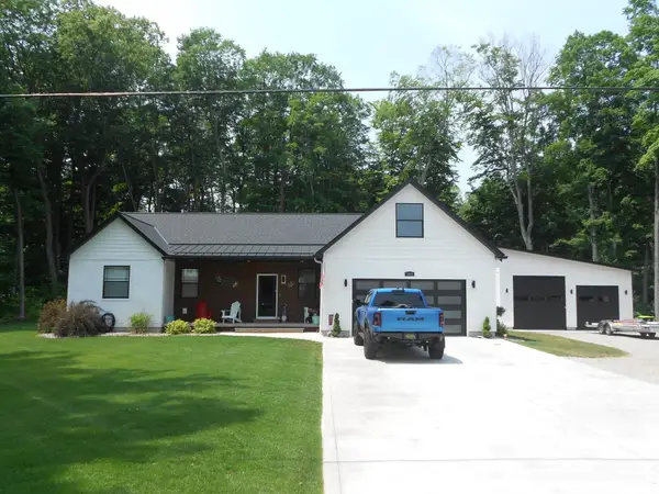 3924 E Shore, Grawn, MI 49637