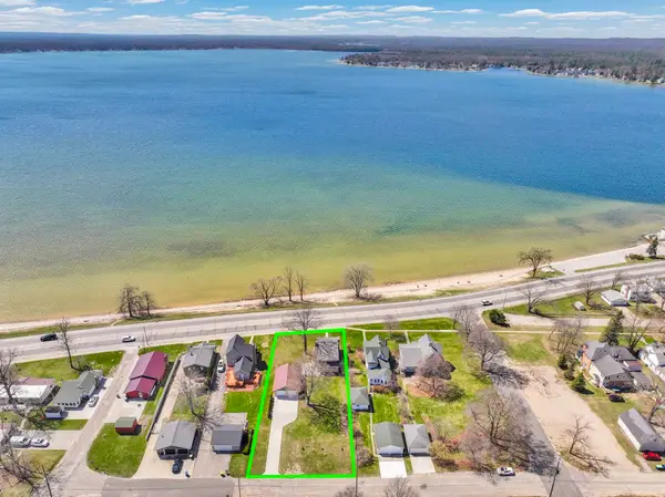407 S Lakeshore, LakeCity, MI 49651