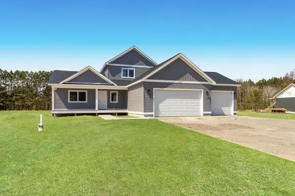 1718 Mary Lou MNR, Interlochen, MI 49643