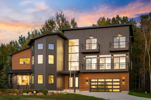 10191 Peninsula, TraverseCity, MI 49686