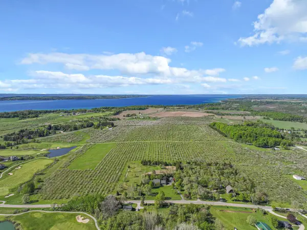 7710 US-31 N, Williamsburg, MI 49690