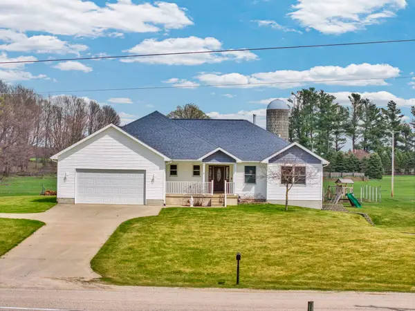 8965 S 35, Cadillac, MI 49601