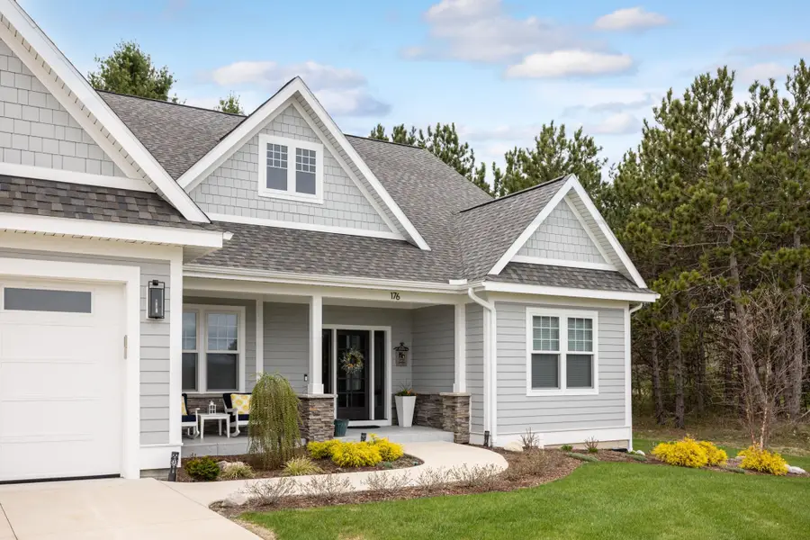 176 Vineyard Ridge DR, Peninsula, MI 49686 - #2
