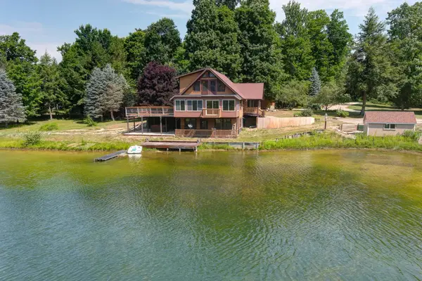 22559 Conrad RD, Copemish, MI 49625