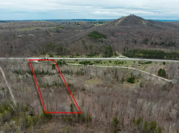 S M-22, Cedar, MI 49621