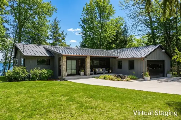 1059 S Nanagosa, SuttonsBay, MI 49682