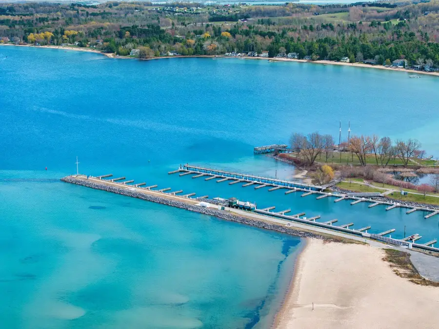 511 N St Joseph, Suttons Bay, MI 49682 - #3