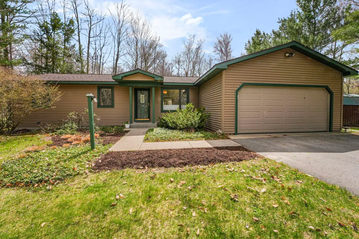 9375 Amidon, Long Lake, MI 49684 - #1