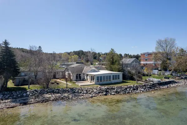 5271 US-31 N, Williamsburg, MI 49690