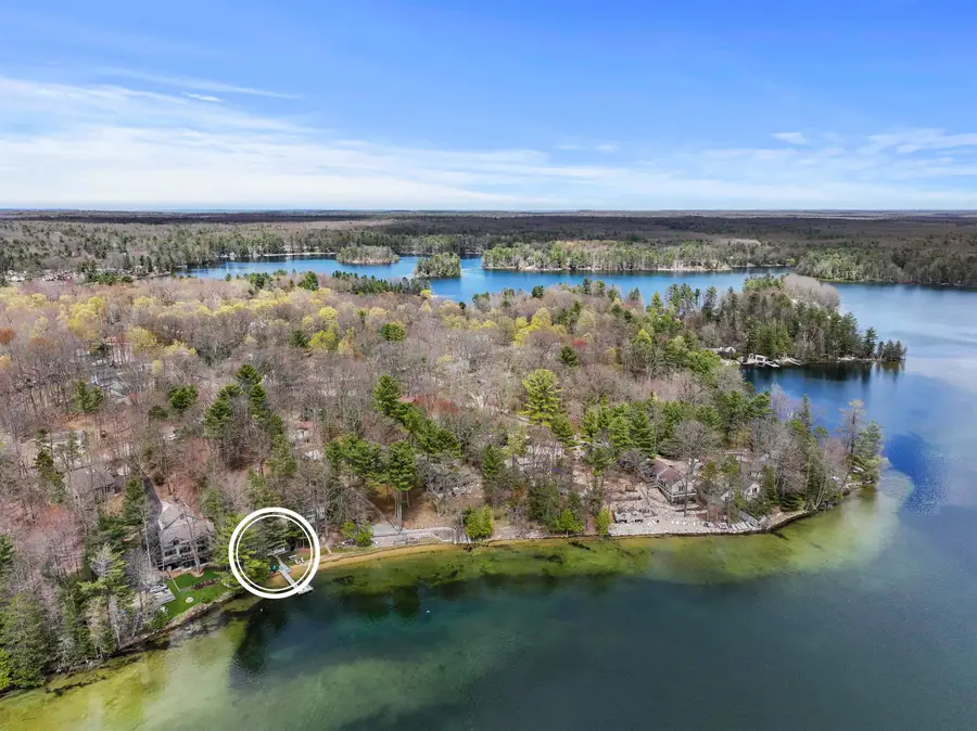 489 Peninsula TRL, East Bay, MI 49696 - #2