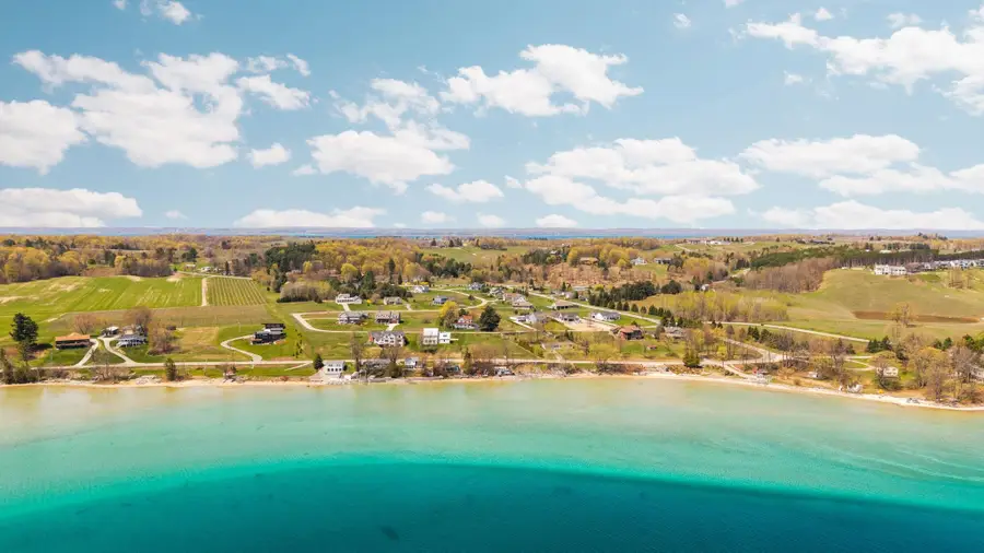 3833 Smokey Cove, Peninsula, MI 49686 - #3
