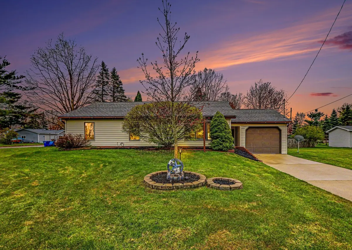 1401 Cummer, Cadillac, MI 49601 - #1