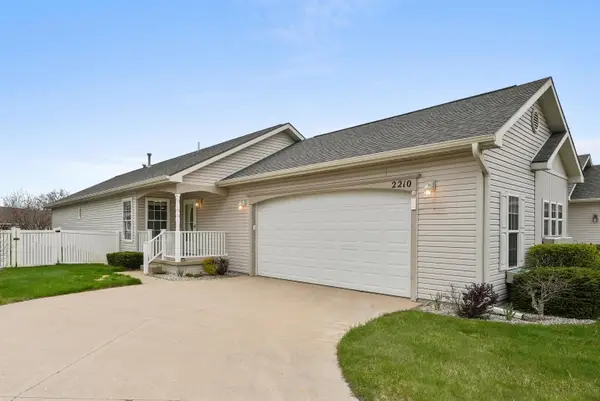 2210 Seaview, TraverseCity, MI 49686