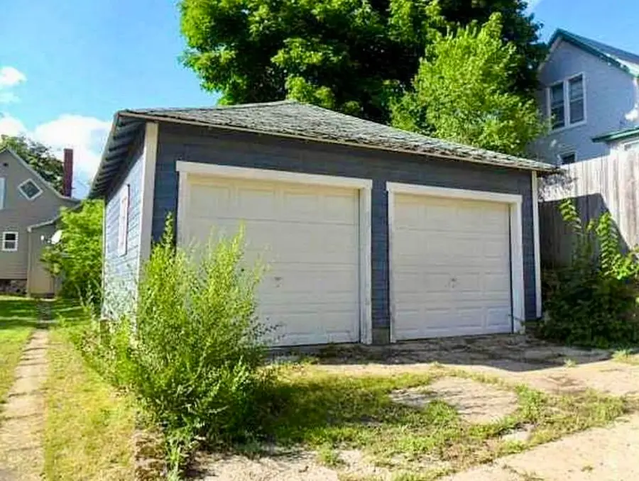 316 E Bremer, Cadillac, MI 49601 - #3