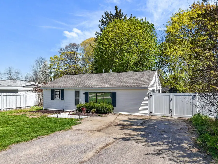 3802 Brook DR, Traverse City, MI 49684 - #2