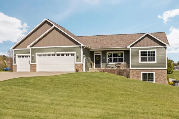 4224 Long Wood, TraverseCity, MI 49685