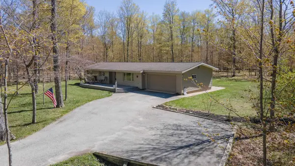 3189 Trumbull, MapleCity, MI 49664