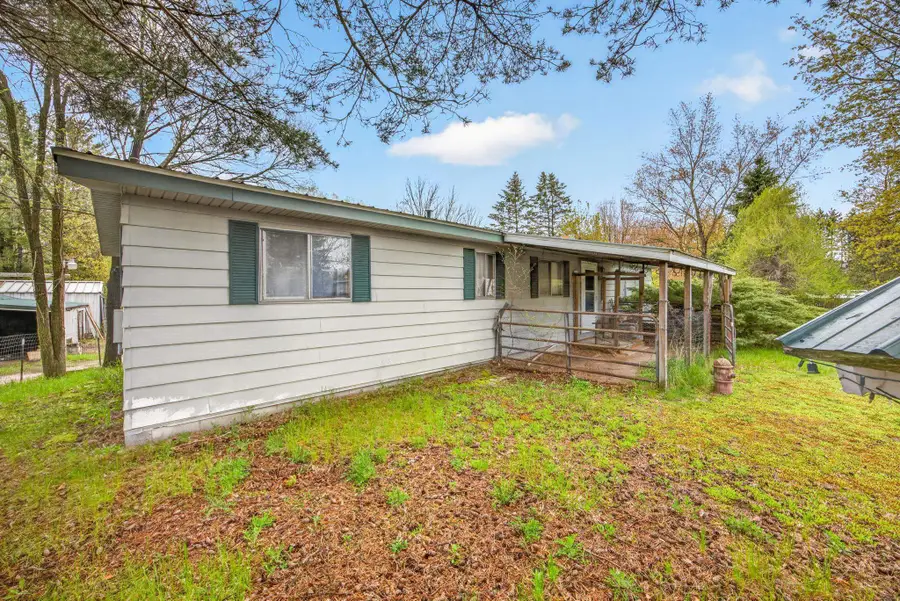 109 N Park ST, Manton, MI 49663 - #2