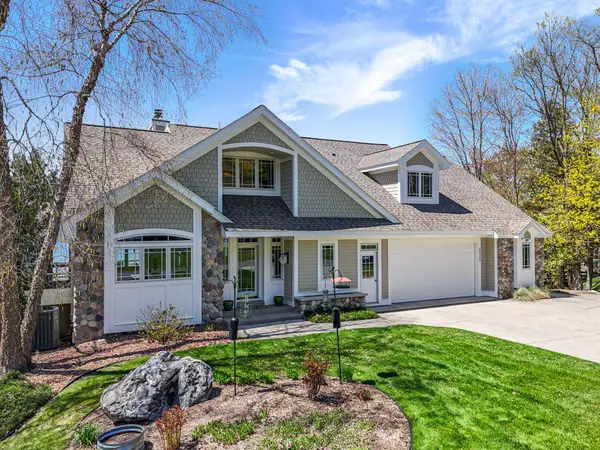 6525 Peninsula, TraverseCity, MI 49686