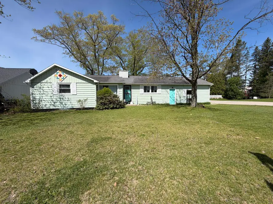 722 S Lakeshore, Lake City, MI 49651 - #3