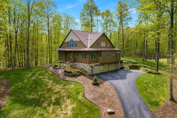 5582 Troon North, Bellaire, MI 49615