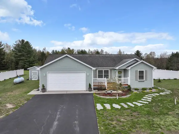8576 King Arthurs CT, Kingsley, MI 49649
