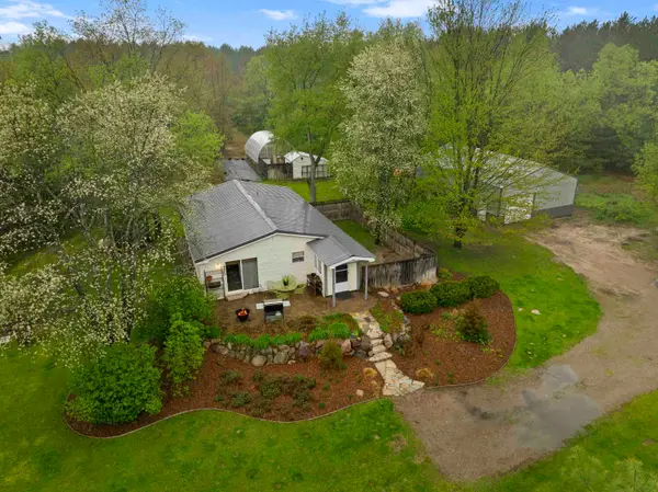 11774 Healey Lake, BearLake, MI 49614