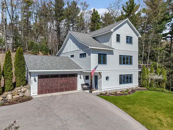 547 Hidden Ridge, TraverseCity, MI 49686