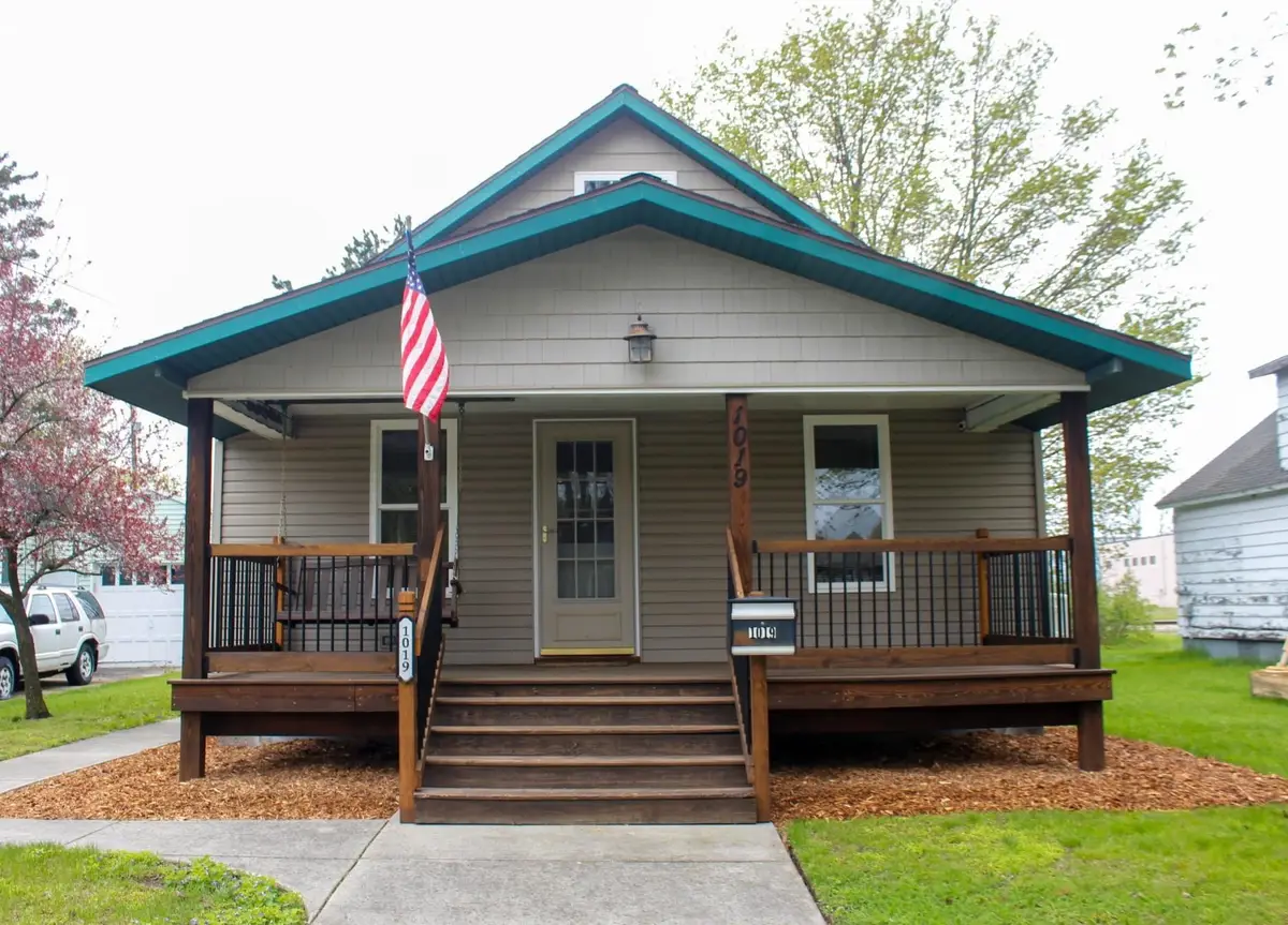 1019 2nd, Cadillac, MI 49601 - #1