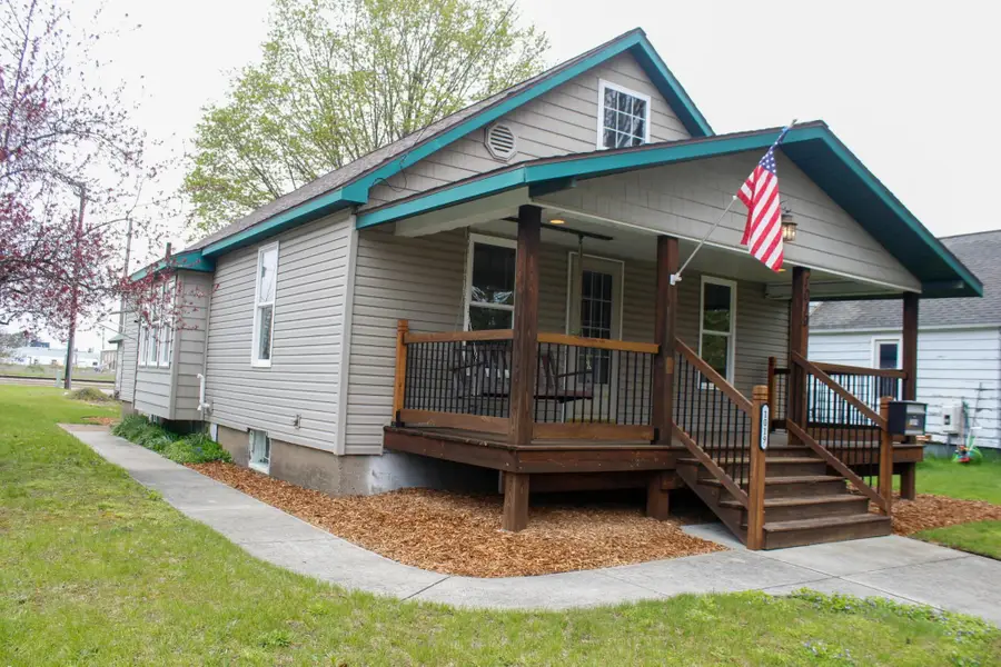 1019 2nd, Cadillac, MI 49601 - #3