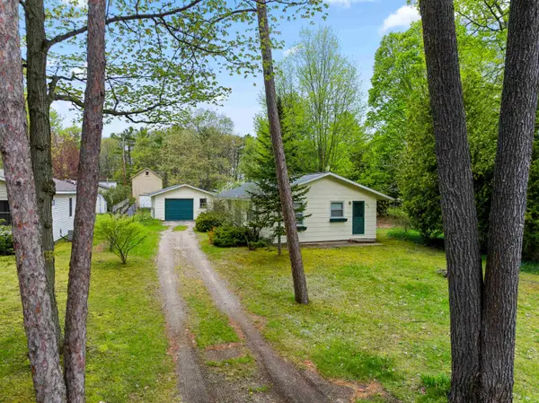 806 Livingston, ElkRapids, MI 49629