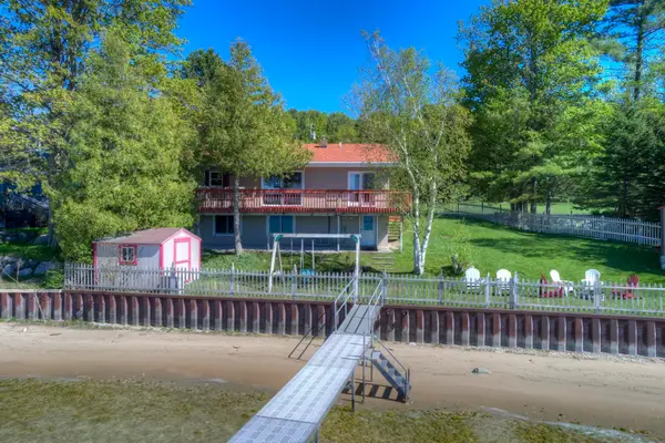 488 S Stony Point, SuttonsBay, MI 49682