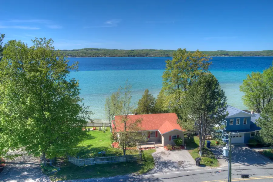 488 S Stony Point, Suttons Bay, MI 49682 - #2