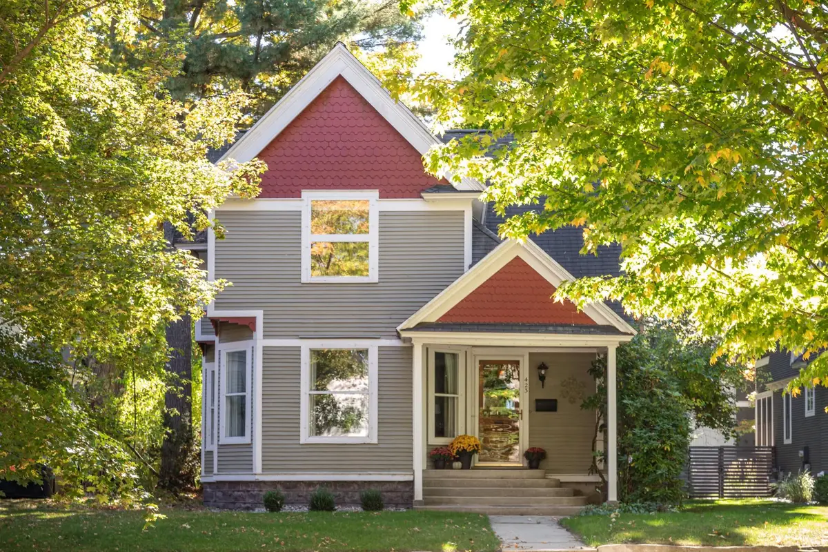 423 Fifth ST, Traverse City, MI 49684 - #1