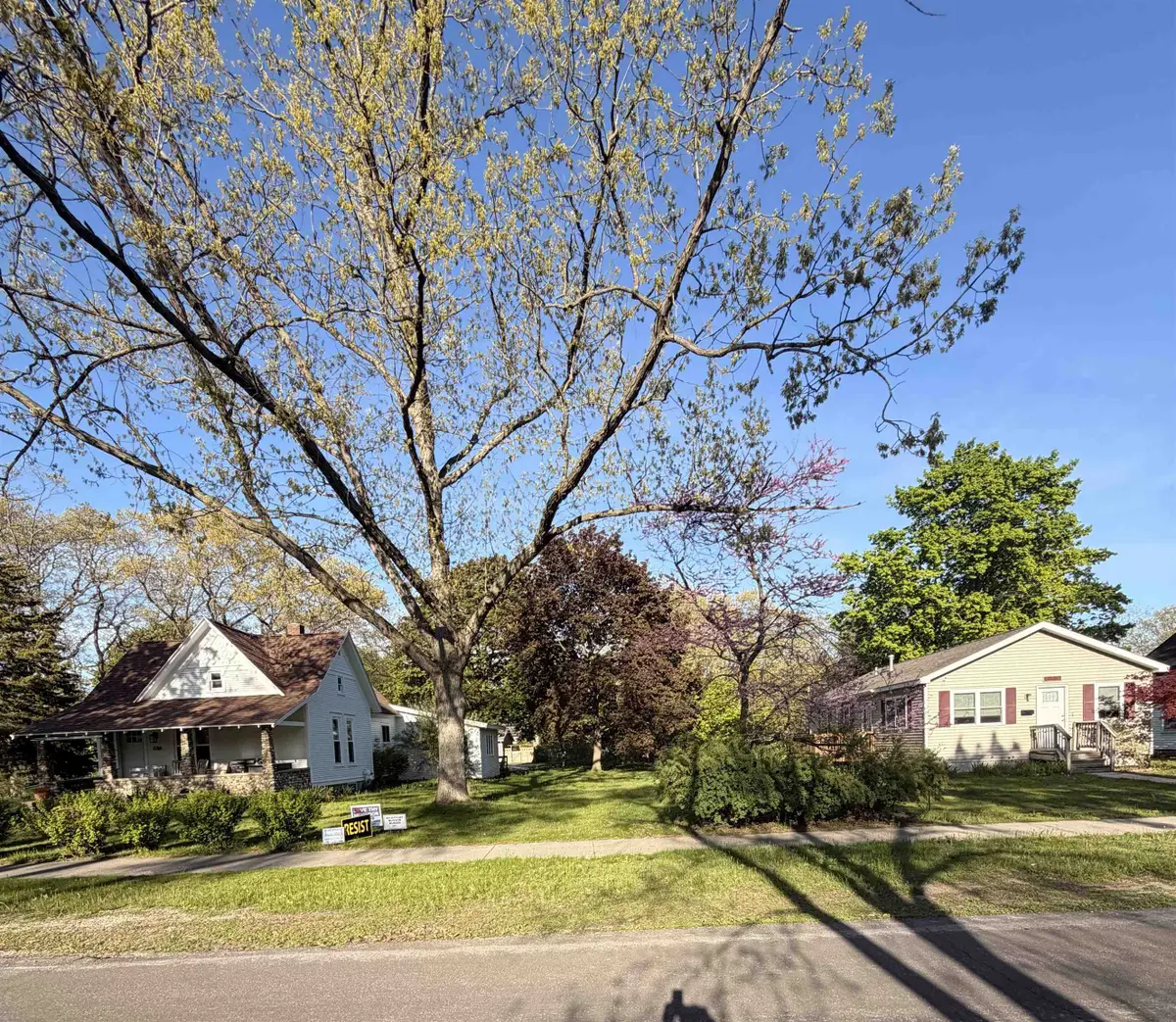 615 Grant, Traverse City, MI 49686 - #1