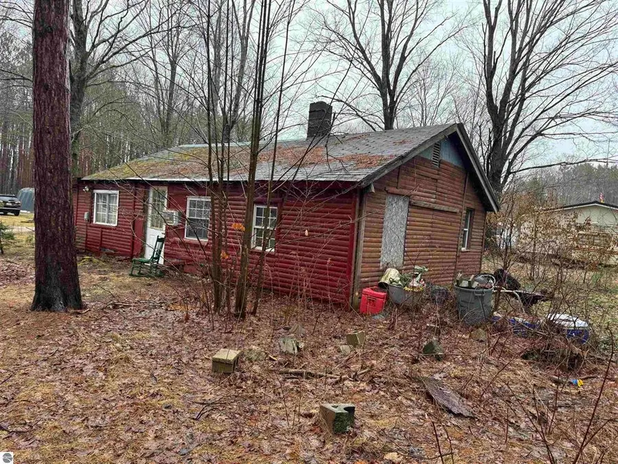 3105 N 3 1/4, Mesick, MI 49668 - #3