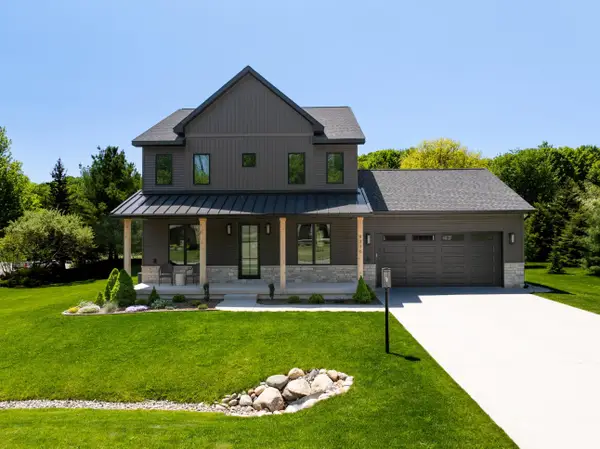 9336 E Summerfield, TraverseCity, MI 49684