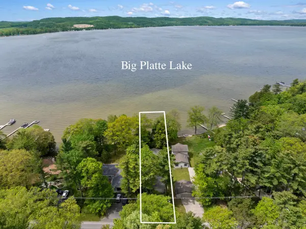 8735 Deadstream, Honor, MI 49640